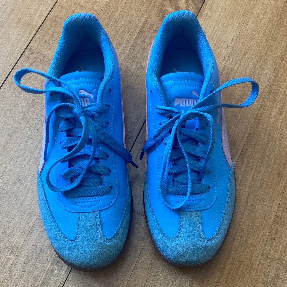 Puma Vibrant Blue Athletic Shoes